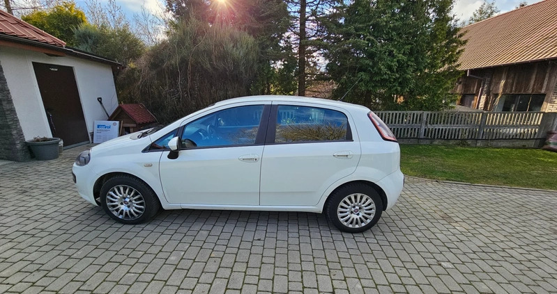 Fiat Punto cena 9900 przebieg: 138000, rok produkcji 2011 z Siedliszcze małe 79